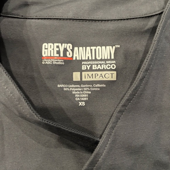 Grey’s anatomy scrub jacket - Picture 2 of 3